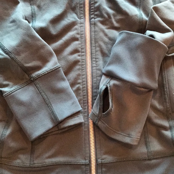 Lululemon Daily Practice Jacket Forest Green 8 - Picture 4 of 7